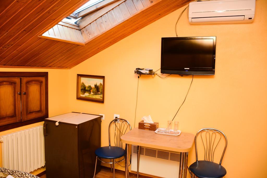 Bazar Motel Chisinau Ngoại thất bức ảnh